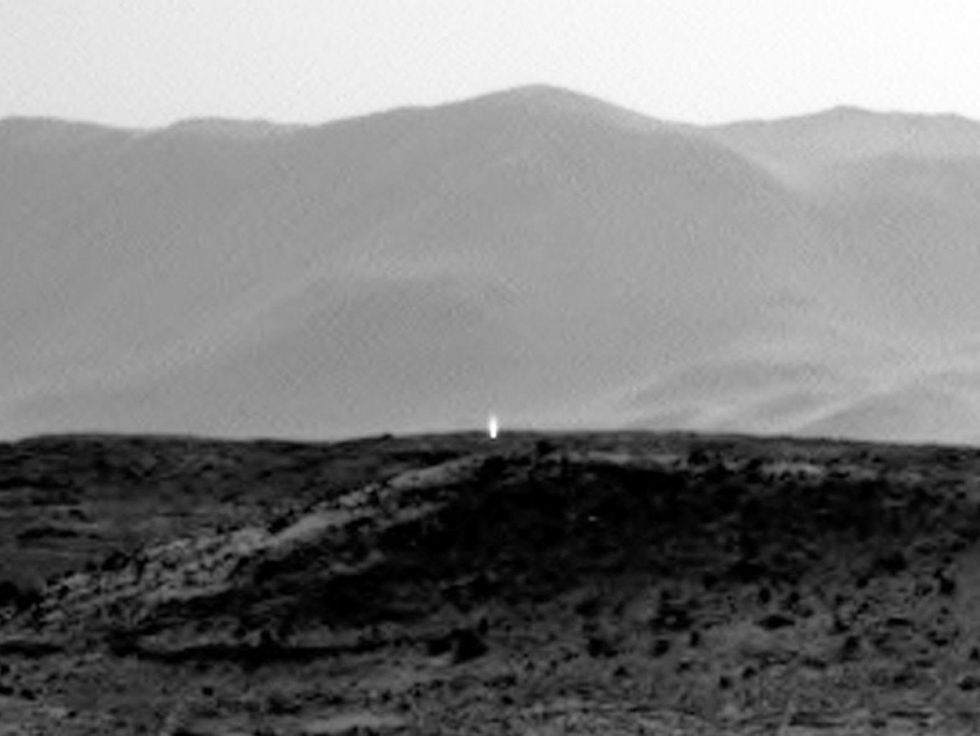 1 Mars attacks NASA images UFO Mars Curiosity rover