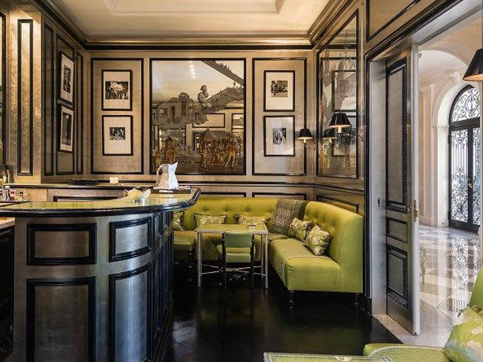 10000 Hollow Way main house bar