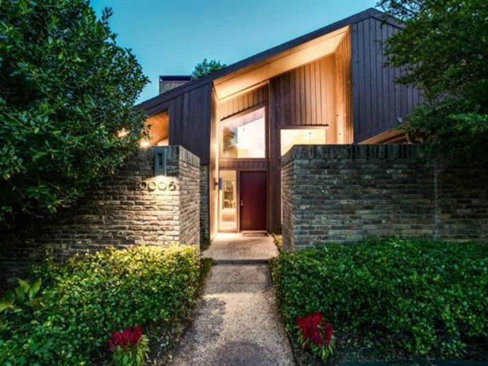 10006 Chimney Hill Ln. house for sale in Dallas