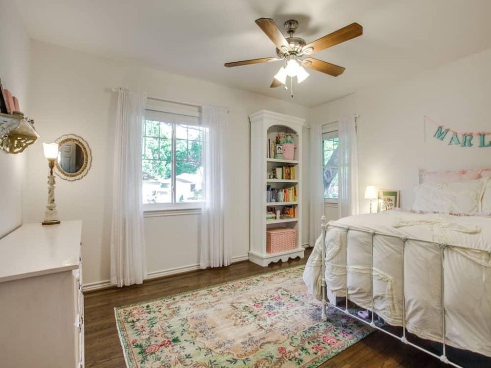 10145 Eastwood Dr. guest bedroom