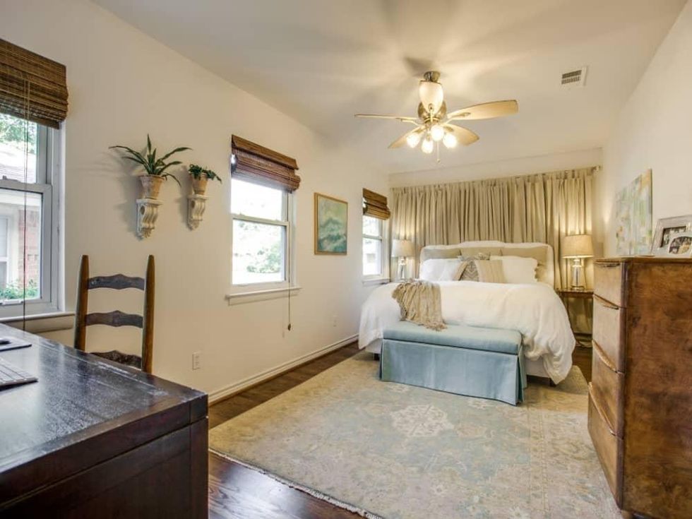 10145 Eastwood Dr. master bedroom