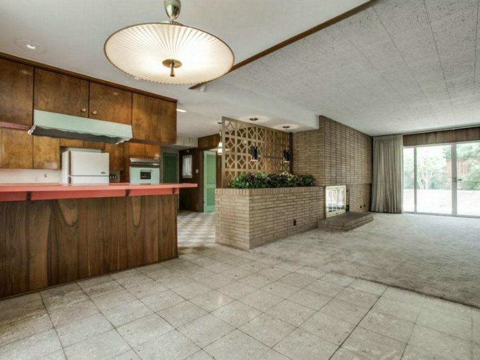 10504 Lake Garden Dr. in Dallas