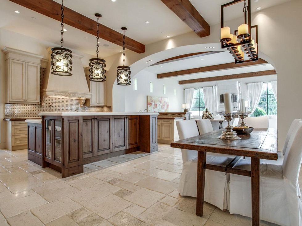 10731 Bridge Hollow Court in Dallas