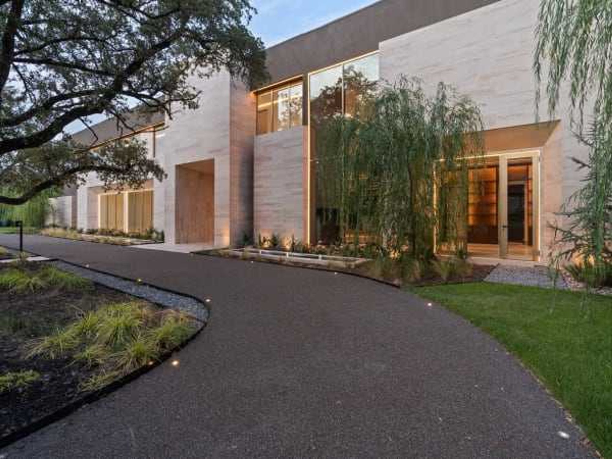 10920 Strait Lane Dallas home