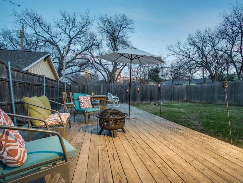 118 N. Winnetka backyard