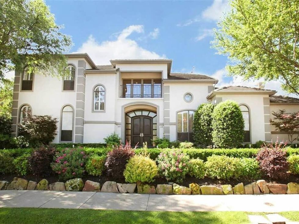 1608 Dowling Dr. in Irving