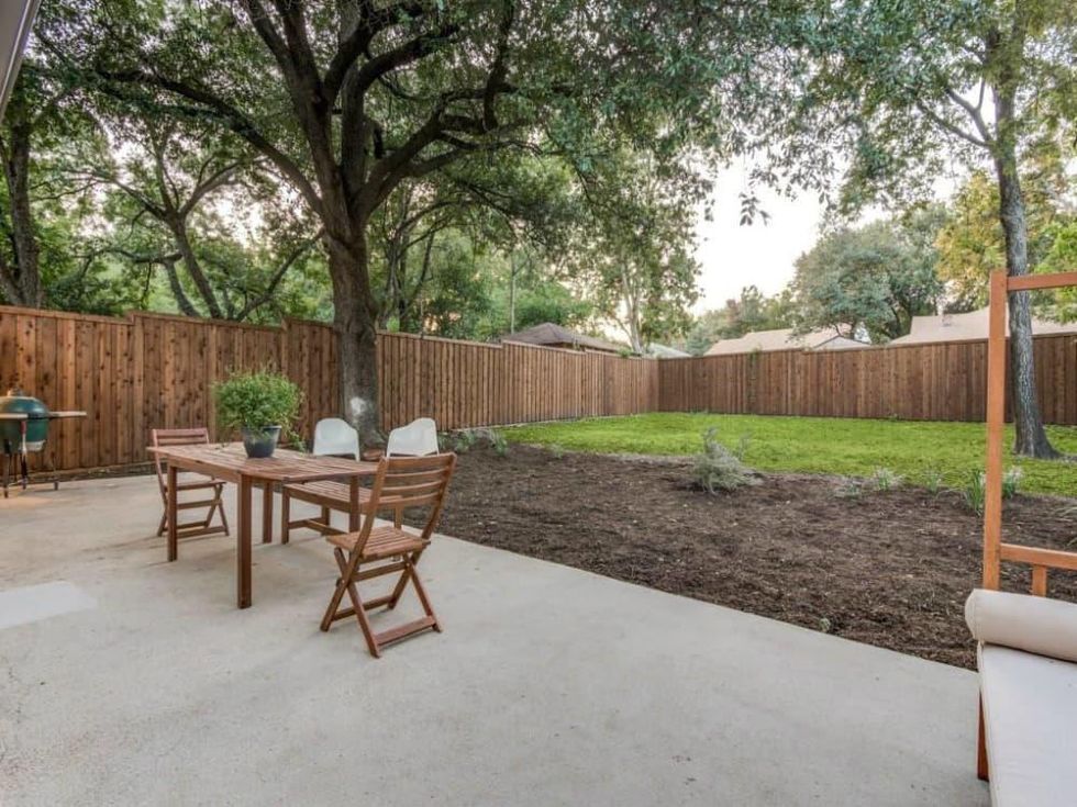 1639 Homewood Pl Dallas house for sale backyard