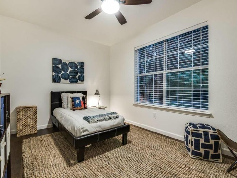 1639 Homewood Pl Dallas house for sale bedroom