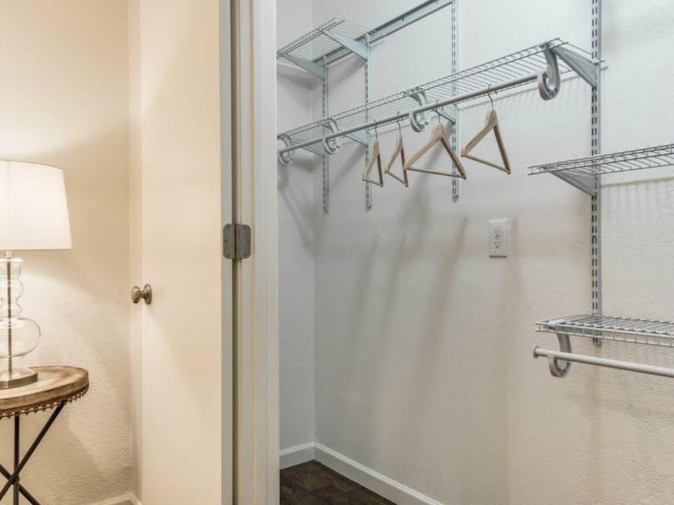 1639 Homewood Pl Dallas house for sale closet