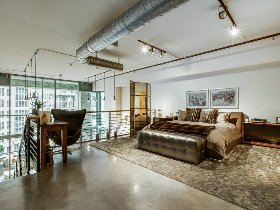 1999 McKinney Unit #1006