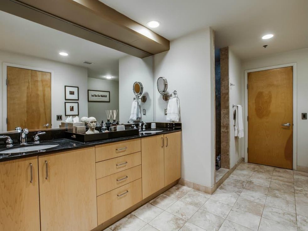 1999 McKinney Unit #1006