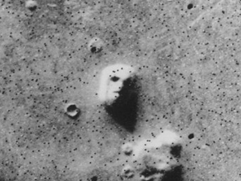 2 Mars attacks NASA images UFO Mars Curiosity rover face_viking