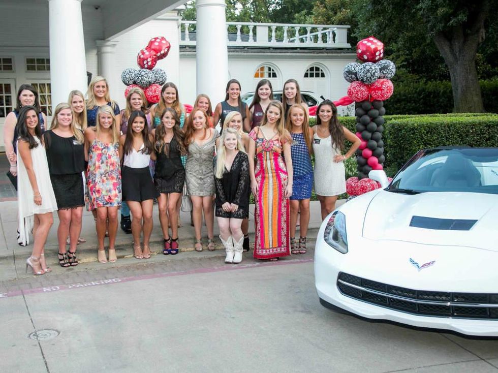 2015-16 Dallas Symphony Orchestra League debutantes