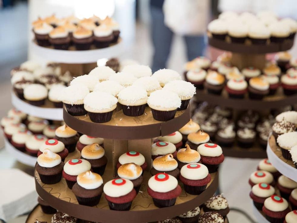 2015 Dallas Stylemaker Awards Sprinkles Cupcakes