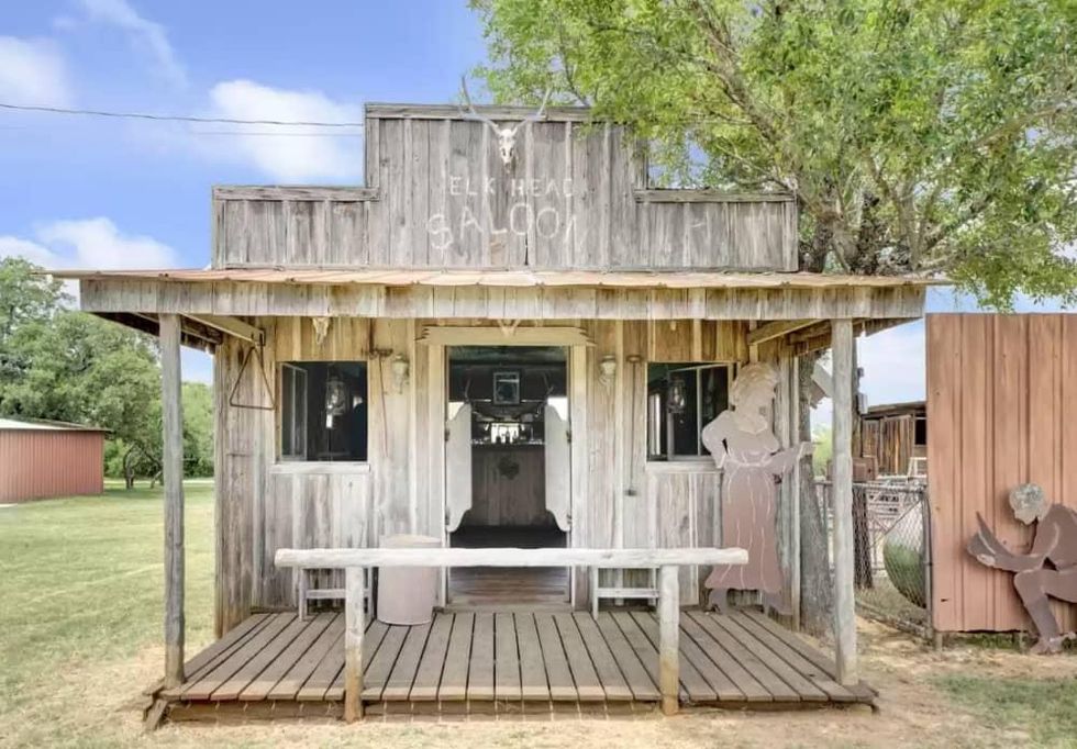 21155 Interstate 37 S, Elmendorf