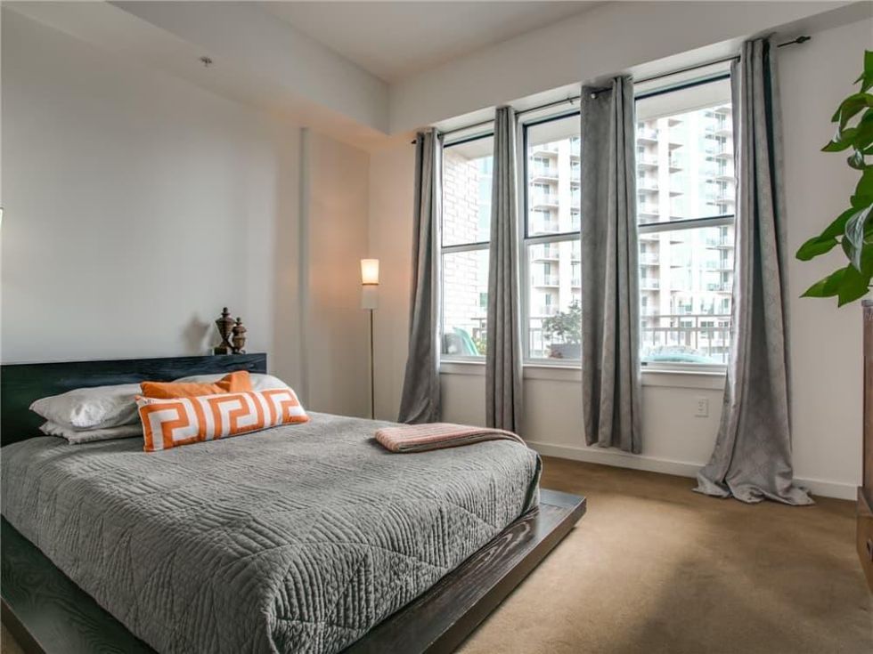 2323 N Houston St condo bedroom