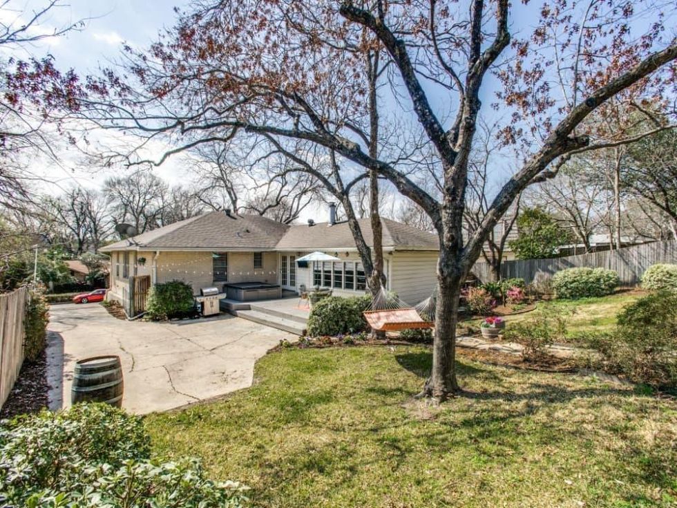 2421 Springhill Dr. backyard