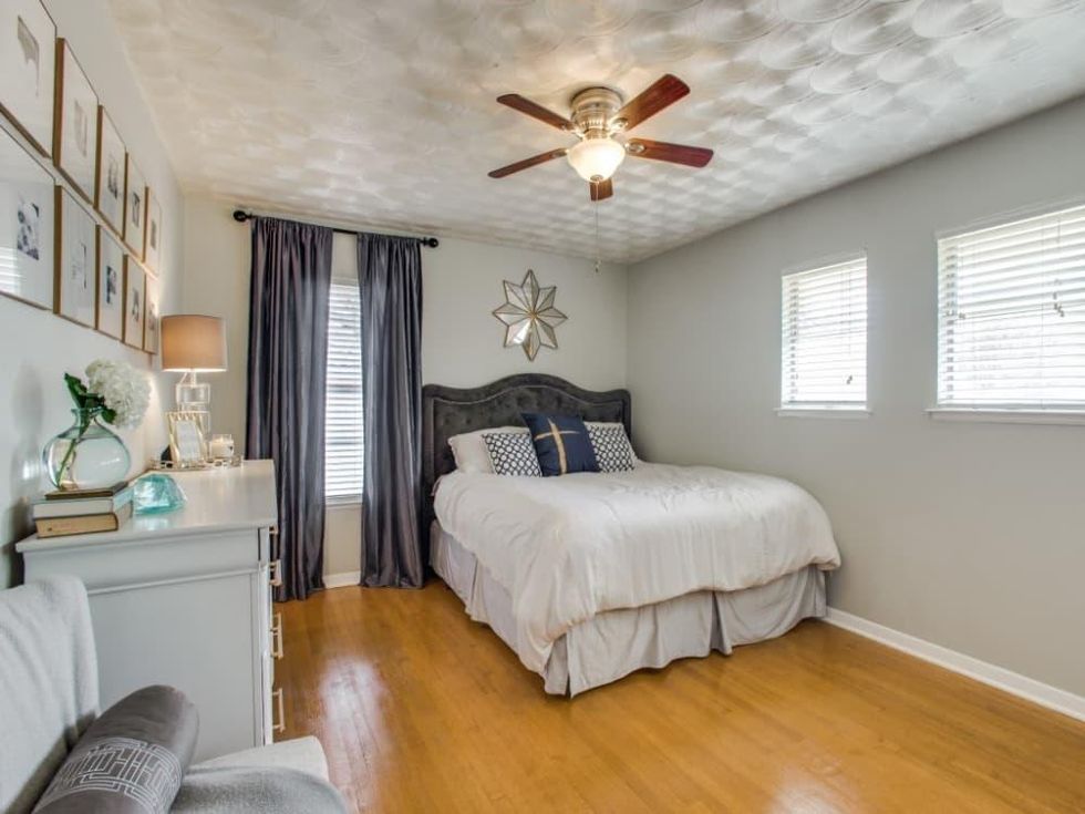 2421 Springhill Dr. guest room