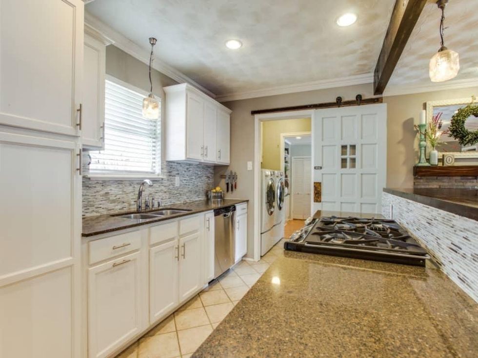 2421 Springhill Dr. kitchen