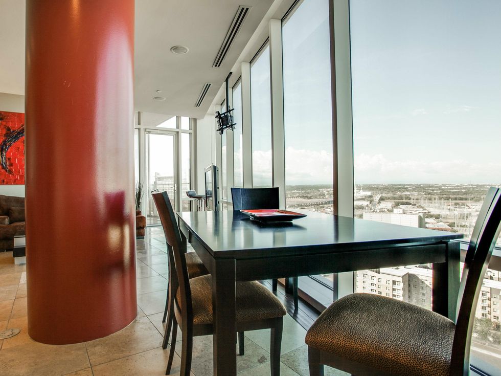 2430 Victory Park Unit 2001 dining