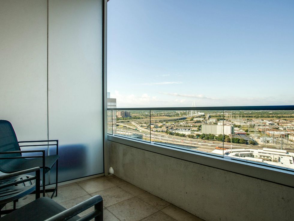 2430 Victory Park Unit 2001 view