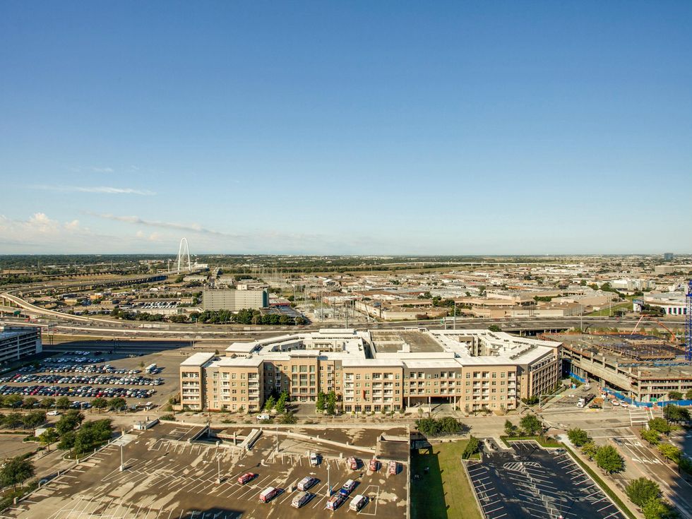 2430 Victory Park Unit 2001 view