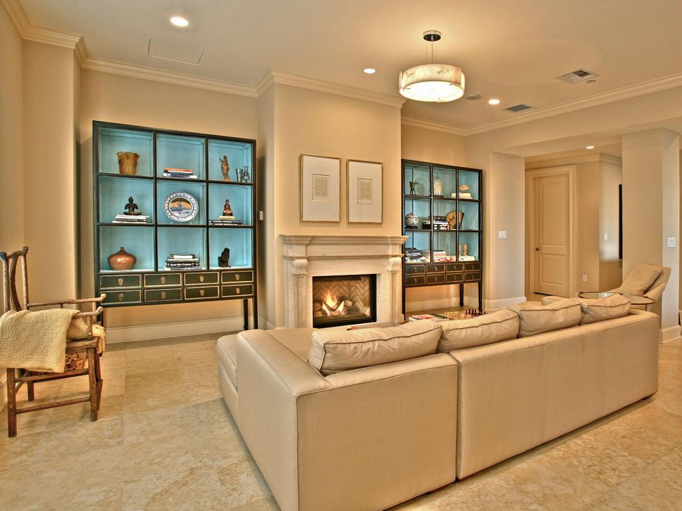 2525 N. Pearl #1102B