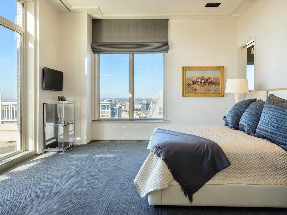 2555 Pearl #2200 bedroom