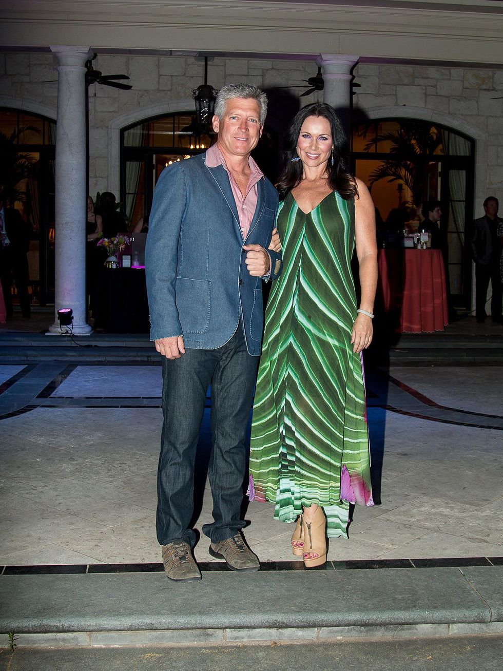 27. Rich Emberlin, LeeAnne Locken, light the runway