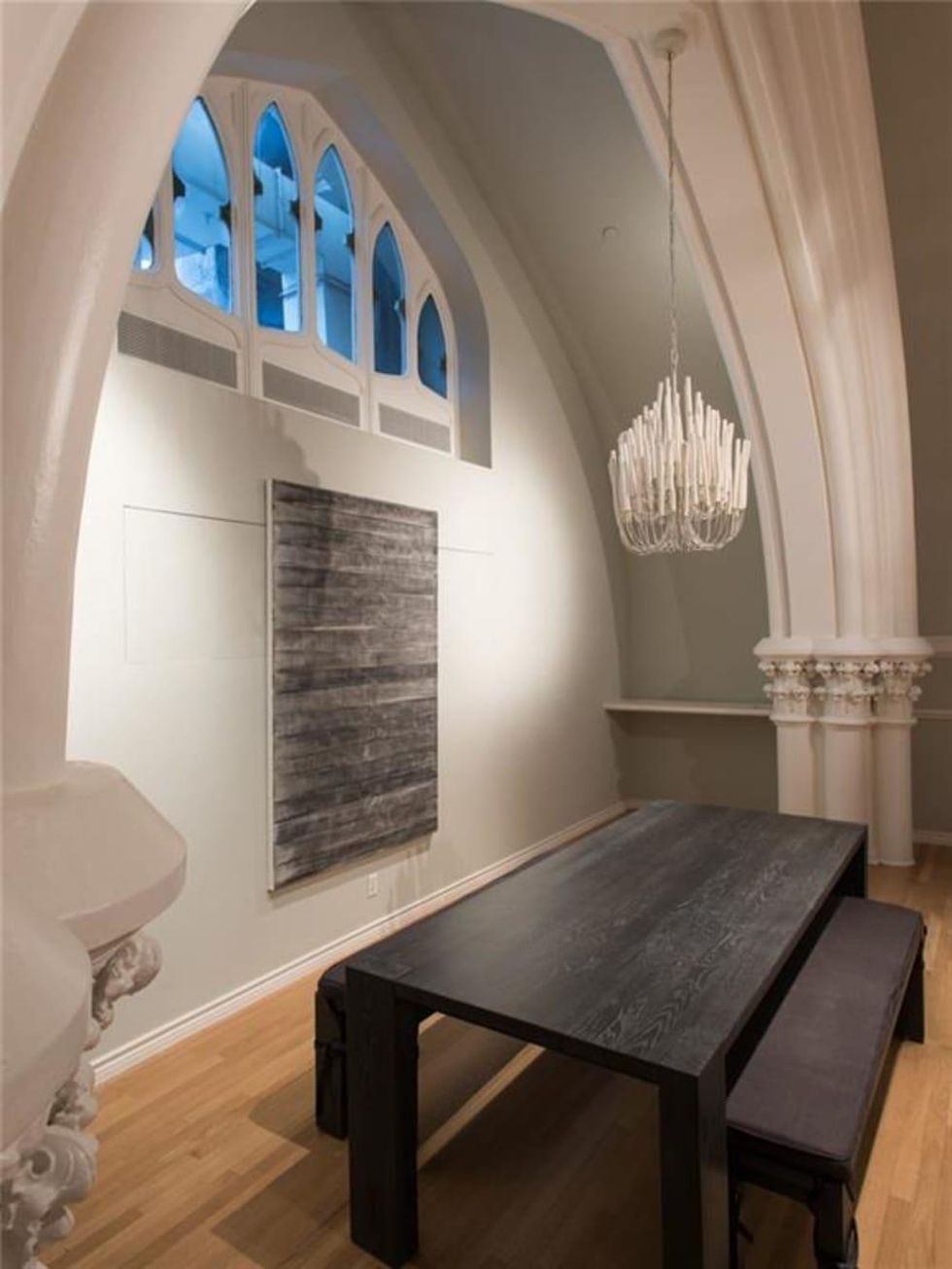 2700 Fairmount St. dining room