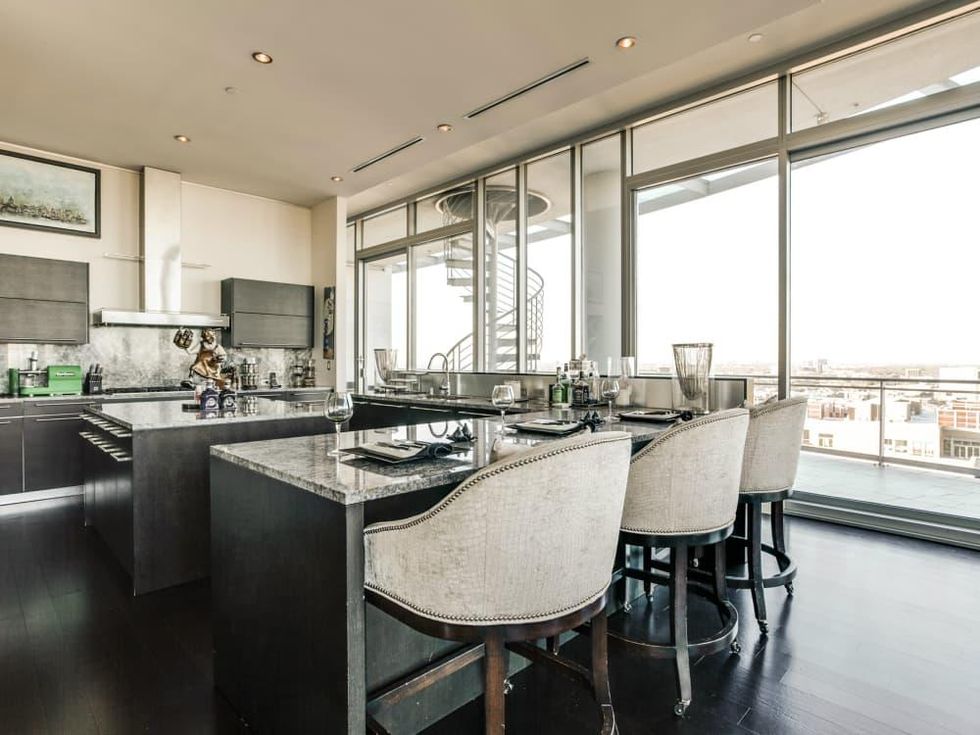 2900 McKinnon Deion Sanders Azure