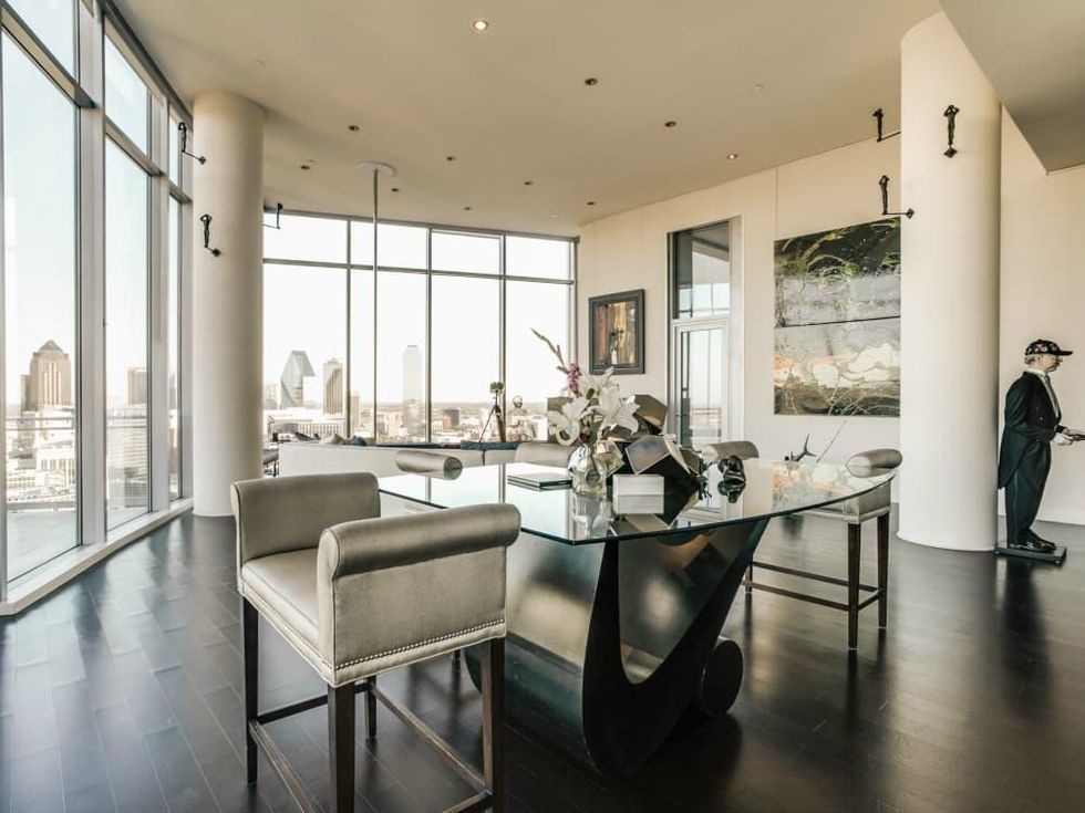 2900 McKinnon Deion Sanders Azure