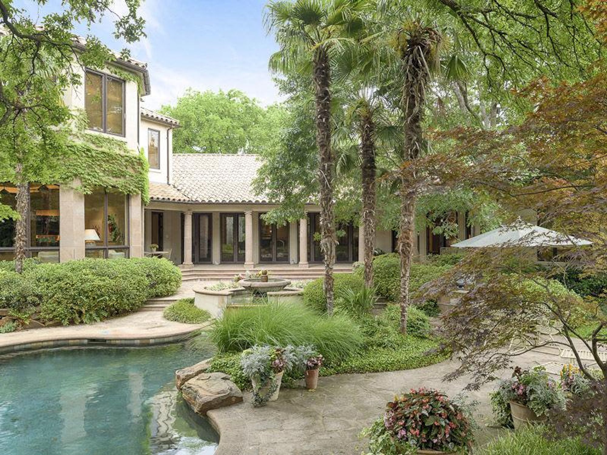 3 Los Arboles Court in Dallas