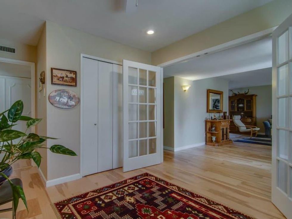 3065 Kinkaid Dr. entry in Dallas