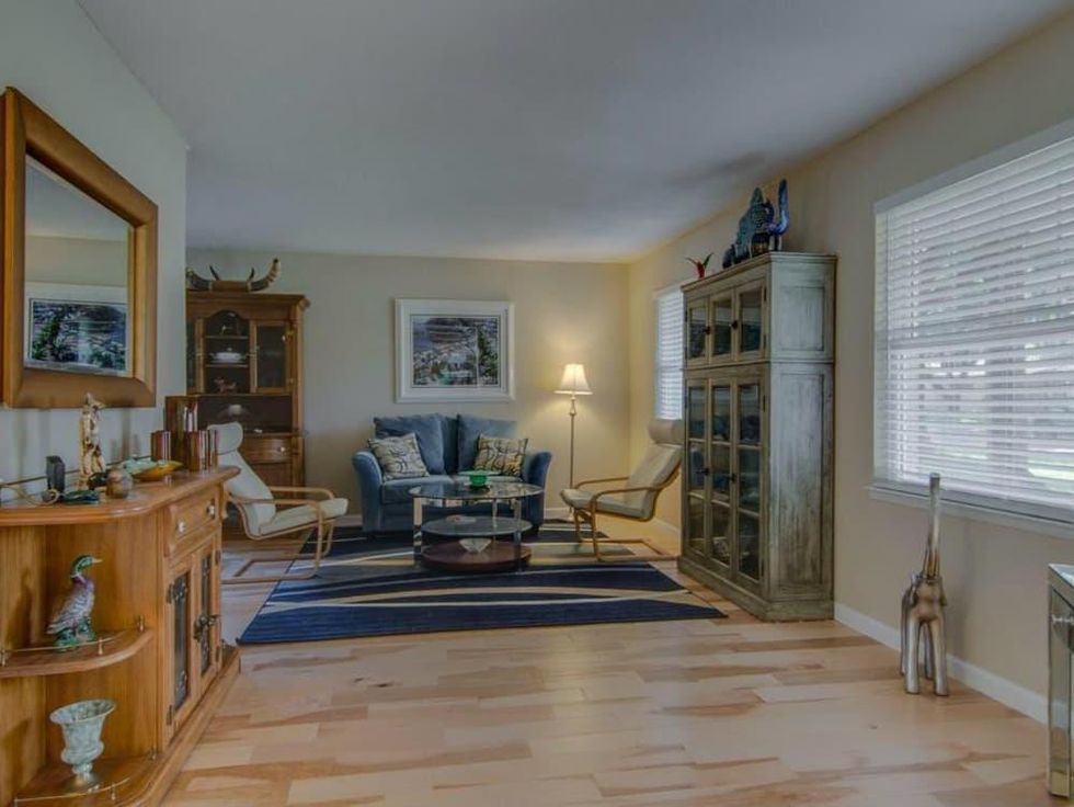 3065 Kinkaid Dr. living room in Dallas