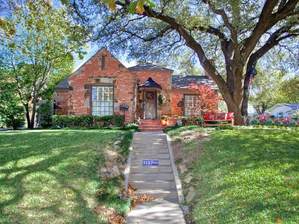 3197 Westcliff Rd. in Fort Worth