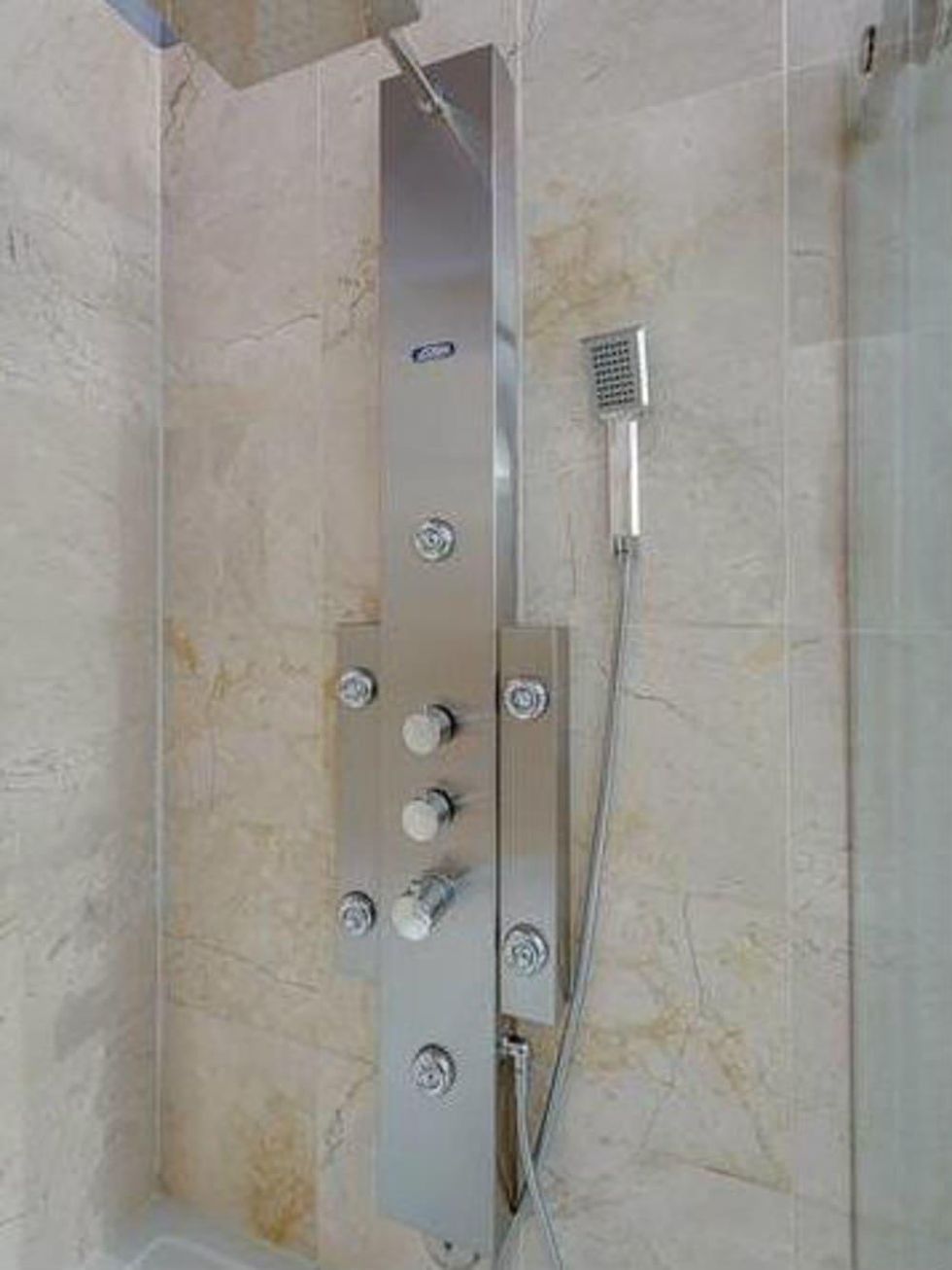 3225 Turtle Creek Blvd bathroom