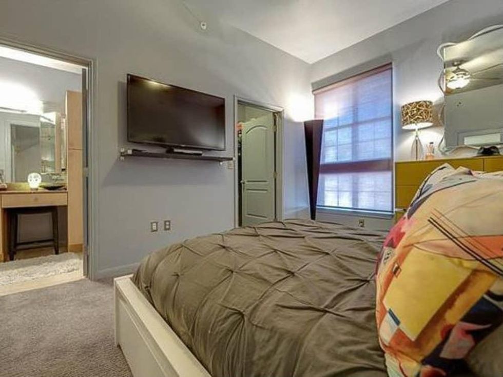 3225 Turtle Creek Blvd bedroom