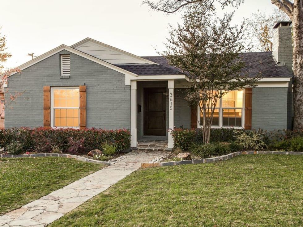 3615 S Versailles Avenue