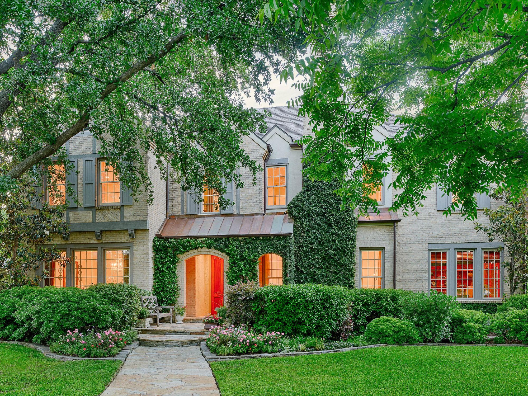 3900 Centenary Ave. in Dallas