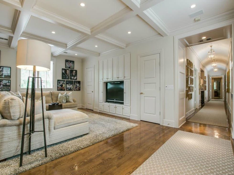 3900 Miramar Ave, Media Room