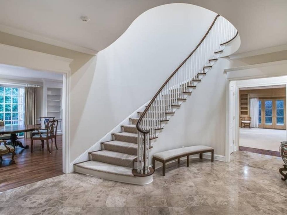 4009 Armstrong staircase
