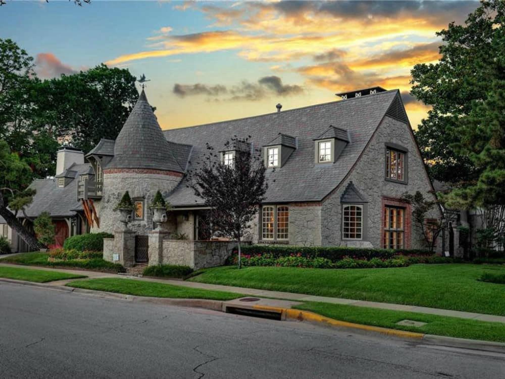 4144 Shenandoah St Dallas house for sale