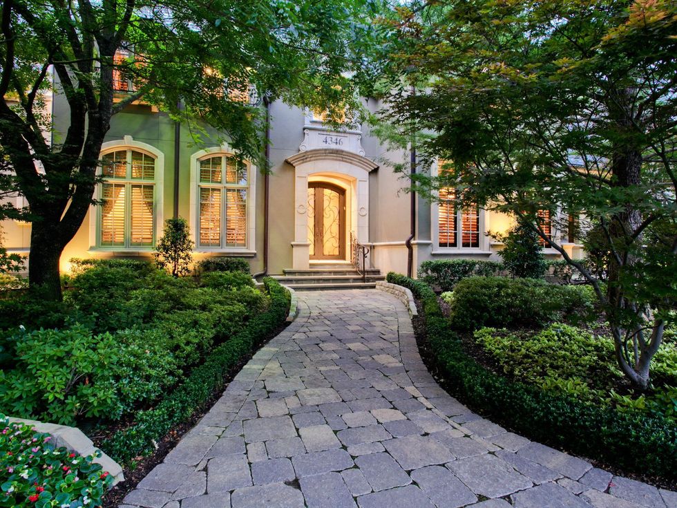 4346 Park Ln. in Dallas