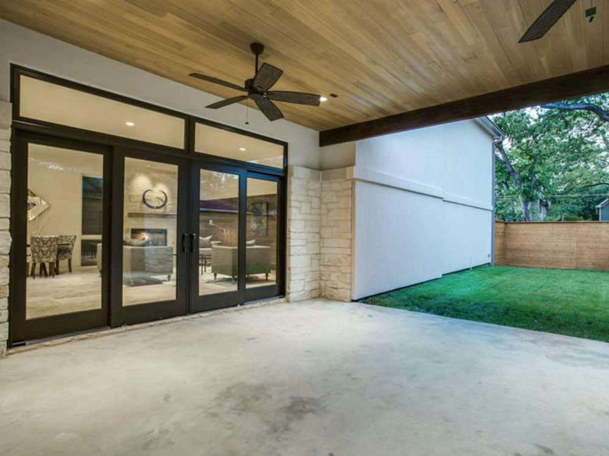 4428 Greenbrier patio