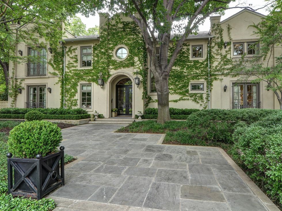 4465 Rheims Place in Dallas