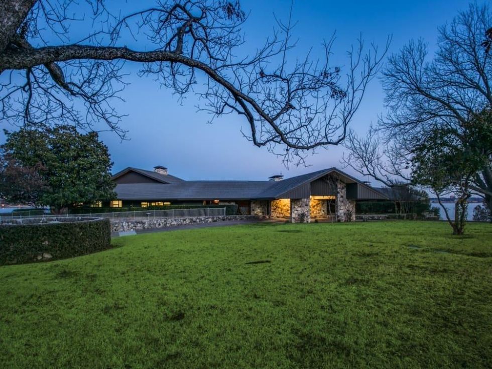 4606-chapel-hill-rd, white rock, mansion for sale