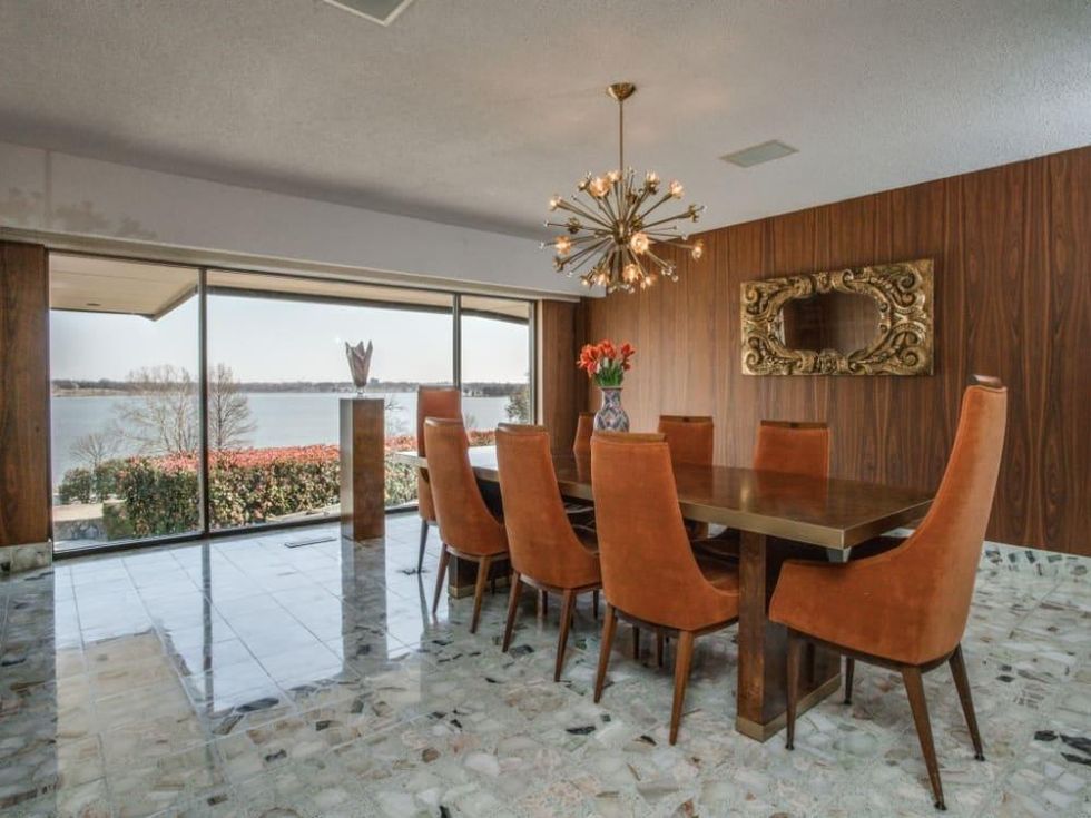 4606-chapel hill rd, white rock, mansion for sale