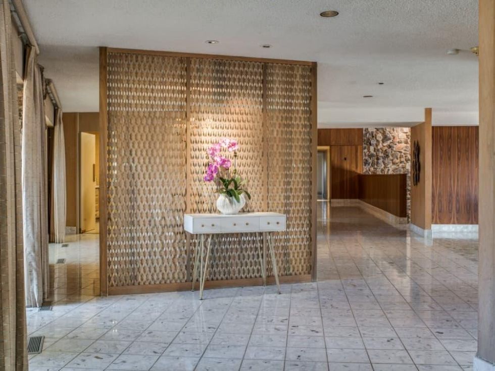 4606-chapel hill rd, white rock, mansion for sale