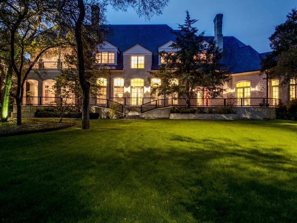 4650 Meadowood Road by Dave Perry Miller